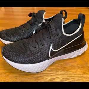 NEW Nike React infinity flyknit shoes SIZE 8